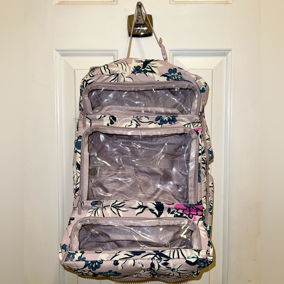 Vera Bradley Featherweight Hanging Organizer - Picture 1 of 6